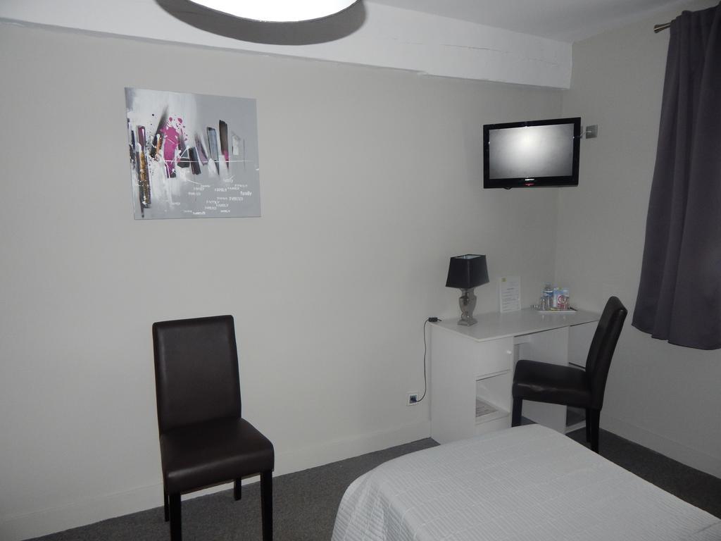 Hotel Restaurant Le Cygne Conches-en-Ouche Zimmer foto